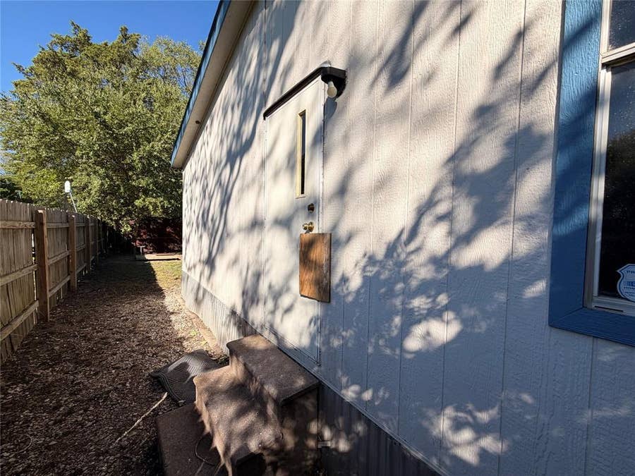Property photo for 704 Lazy Springs Drive, Red Oak, TX