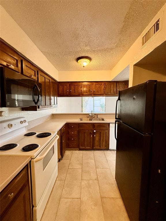 4146 Towngate Boulevard, Garland, TX 75041 4146 Towngate Boulevard, Garland, TX 75041