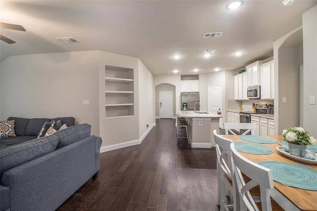 1214 Erika Lane, Forney, TX 75126 1214 Erika Lane, Forney, TX 75126