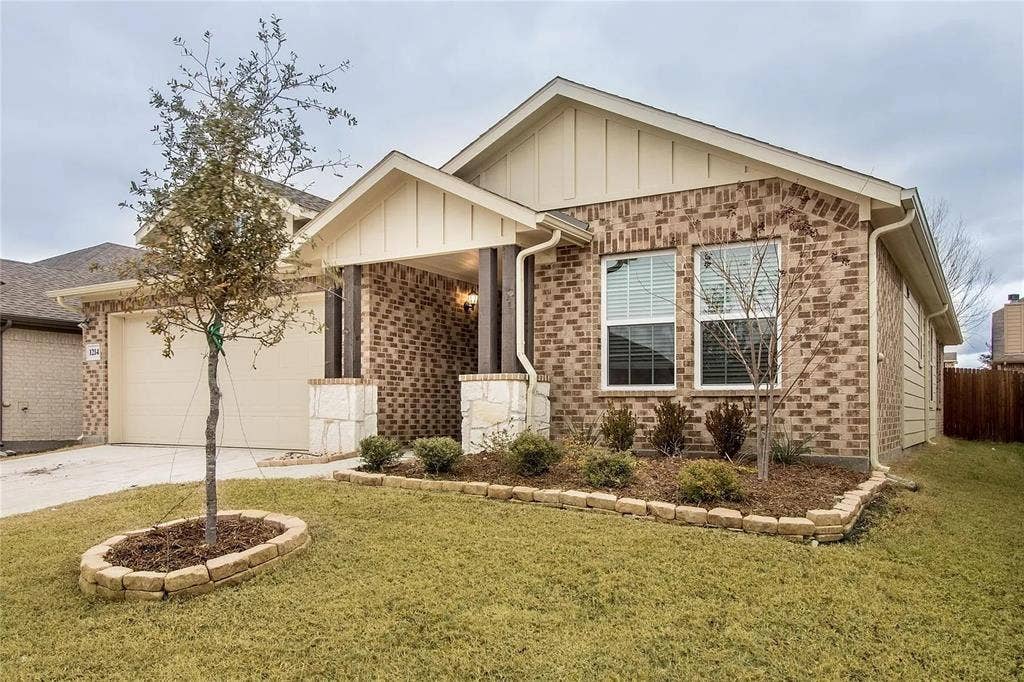 1214 Erika Lane, Forney, TX 75126 1214 Erika Lane, Forney, TX 75126