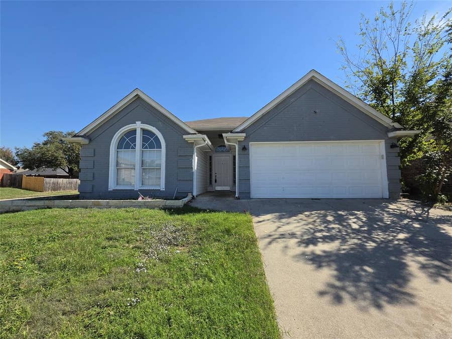 Property photo for 2968 Thames Trail, Fort Worth, TX