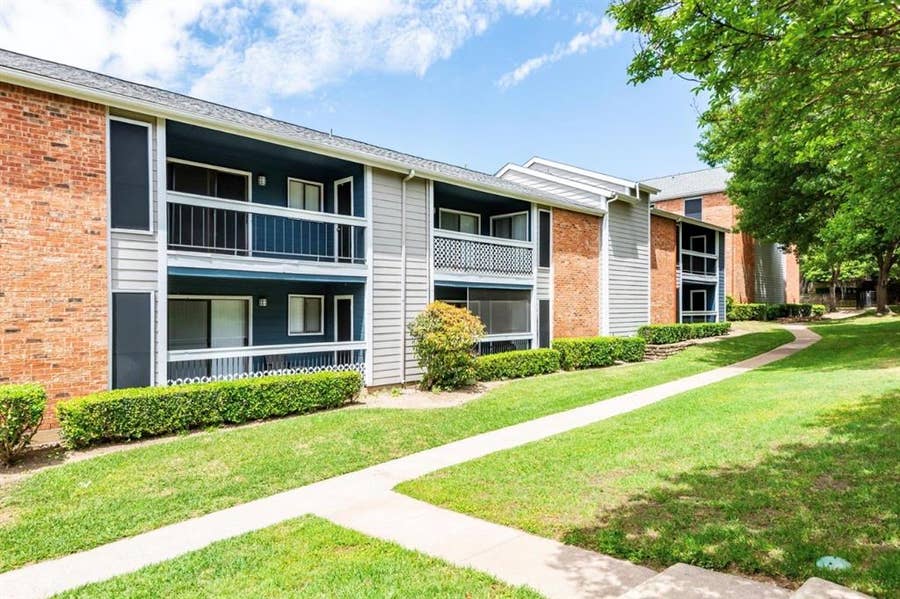Property photo for 5008 Overton Ridge Circle, #221, Fort Worth, TX