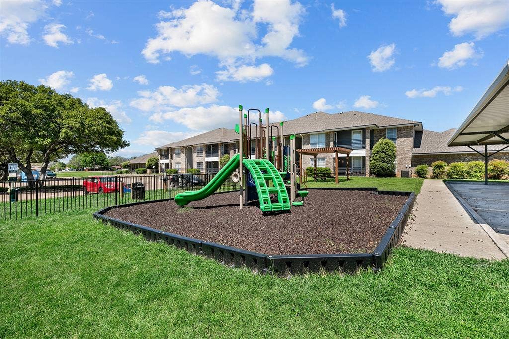 170 Henderson Street, #2101, Midlothian, TX 76065 Henderson Place community playground.