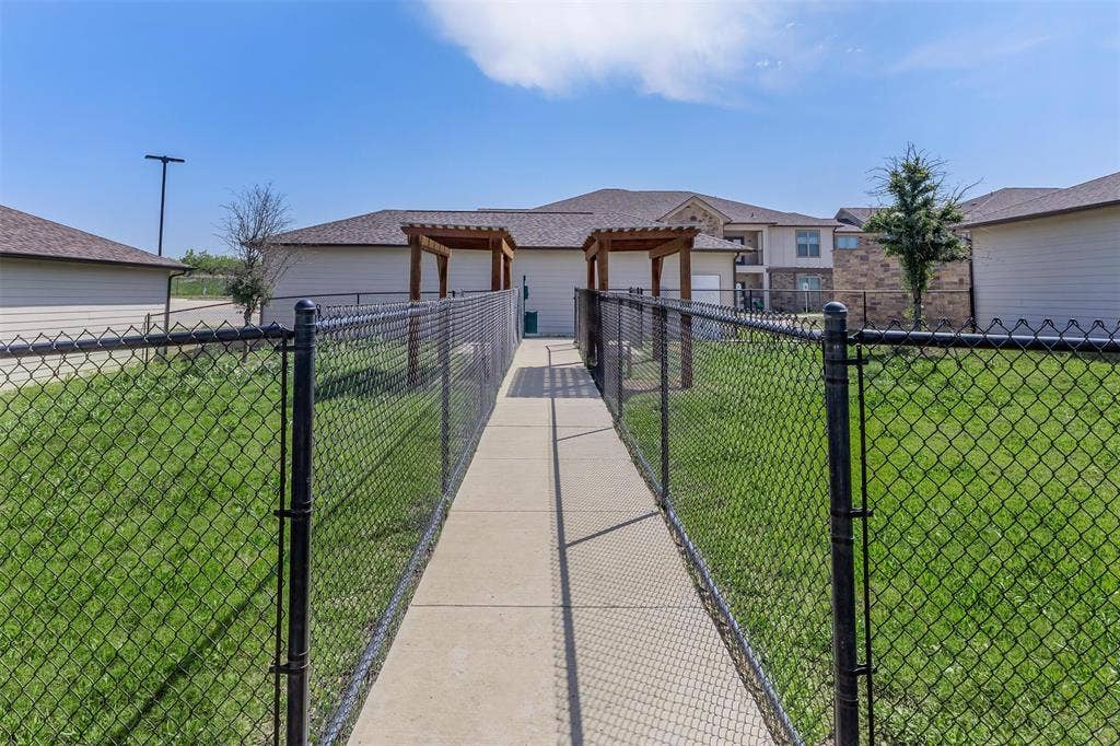 2991 Lakeside Drive, #721, Midlothian, TX 76065 Midlothian Meadows community walkway and pergola.