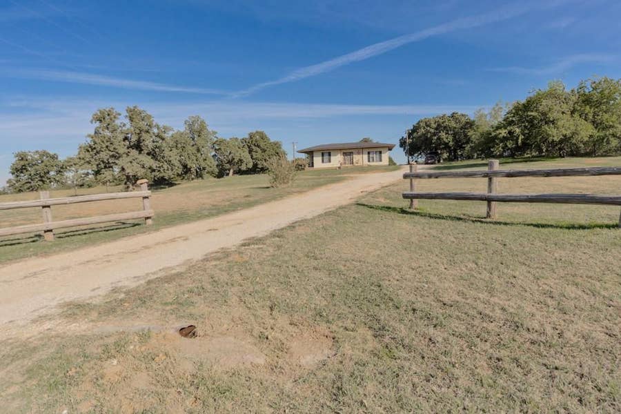 Property photo for 335 Chaparral Road, Bowie, TX