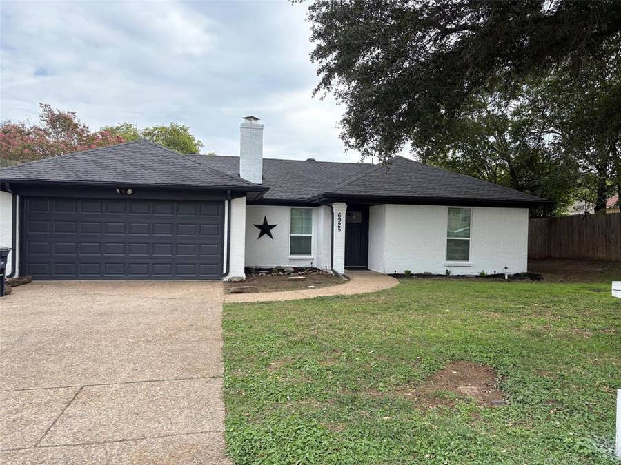 Property photo for 6925 Alexandria Court, Fort Worth, TX