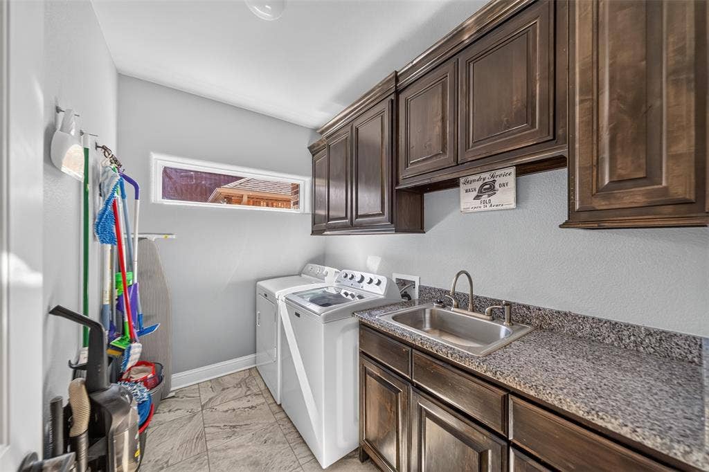 1513 White Bear Trail, Lindale, TX 75771