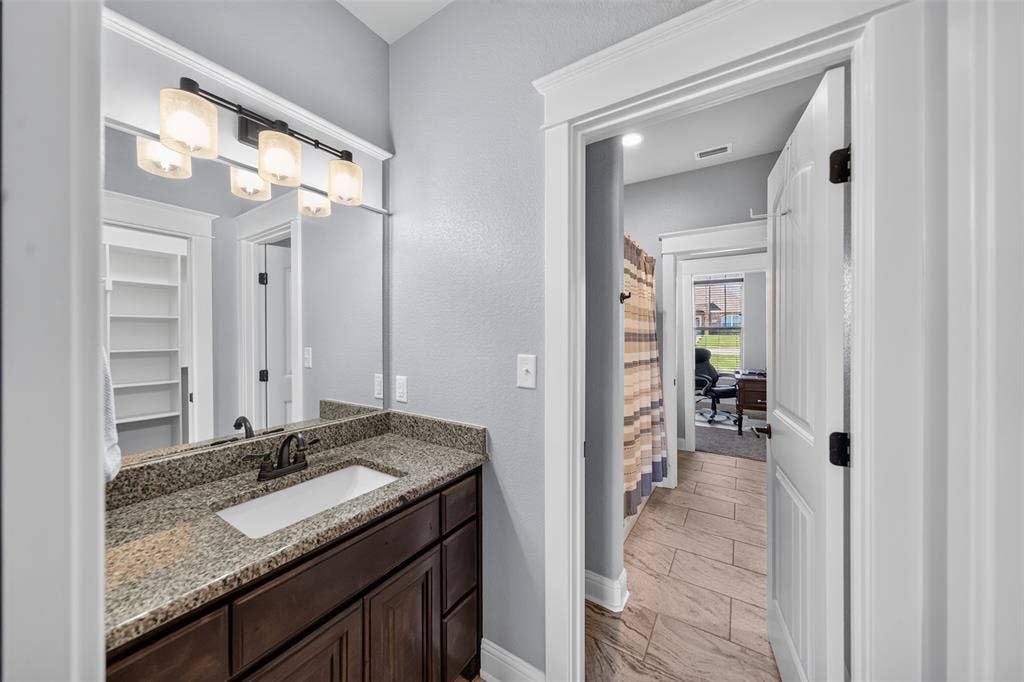 1513 White Bear Trail, Lindale, TX 75771