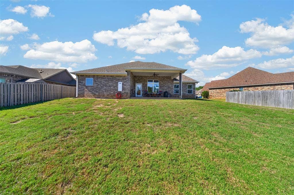 1513 White Bear Trail, Lindale, TX 75771