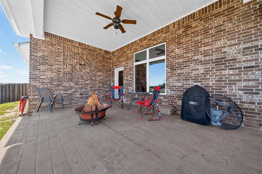 1513 White Bear Trail, Lindale, TX 75771