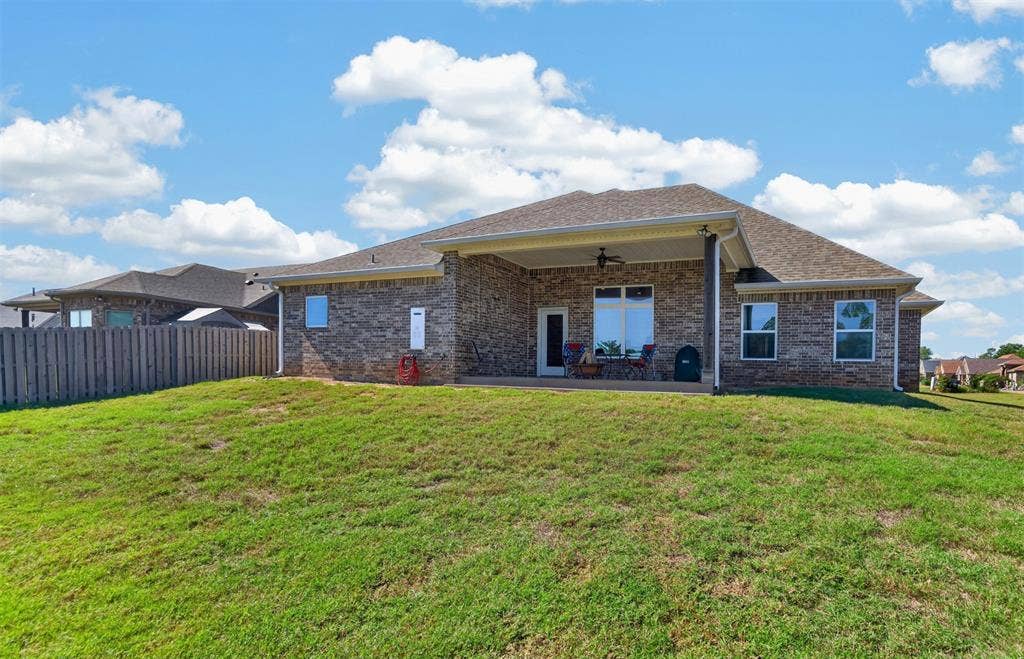 1513 White Bear Trail, Lindale, TX 75771