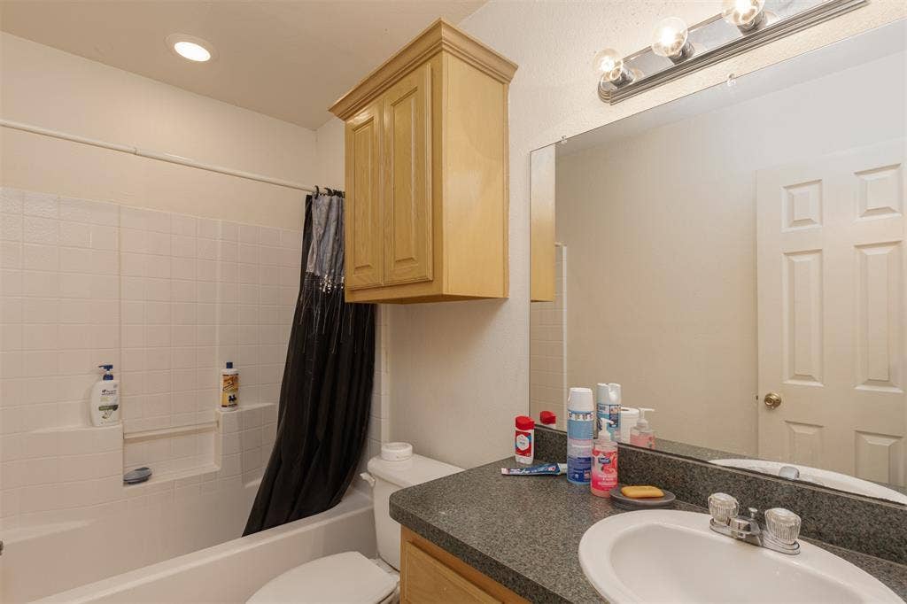 2601 W County Road 3306, Greenville, TX 75402 2601 W County Road 3306, Greenville, TX 75402