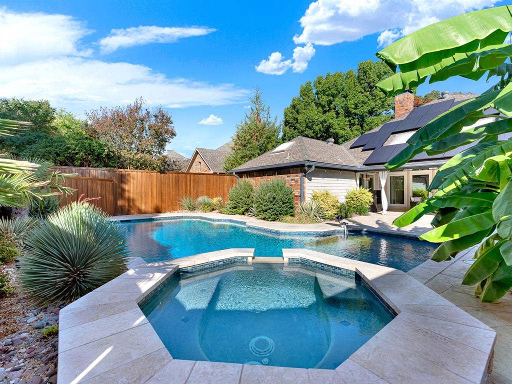 3320 Melanie Lane, Plano, TX 75023 3320 Melanie Lane, Plano, TX 75023