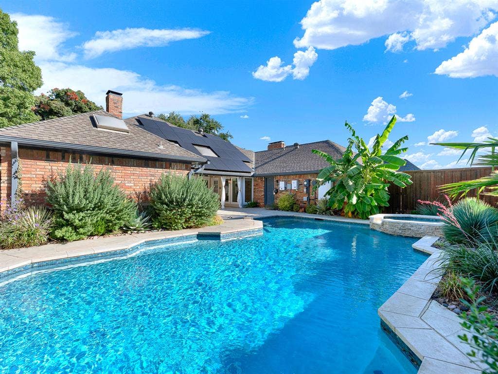 3320 Melanie Lane, Plano, TX 75023 3320 Melanie Lane, Plano, TX 75023