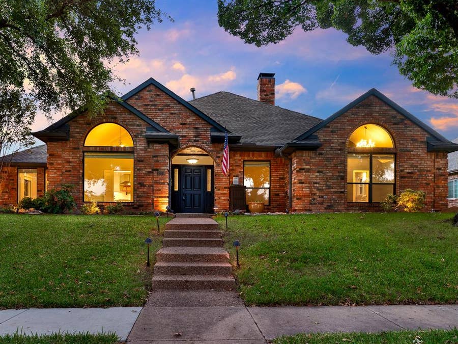 Property photo for 3320 Melanie Lane, Plano, TX