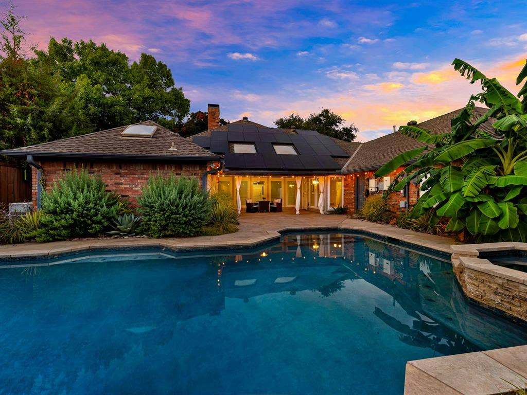 3320 Melanie Lane, Plano, TX 75023 3320 Melanie Lane, Plano, TX 75023