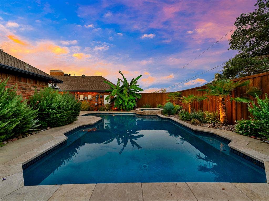 3320 Melanie Lane, Plano, TX 75023 3320 Melanie Lane, Plano, TX 75023