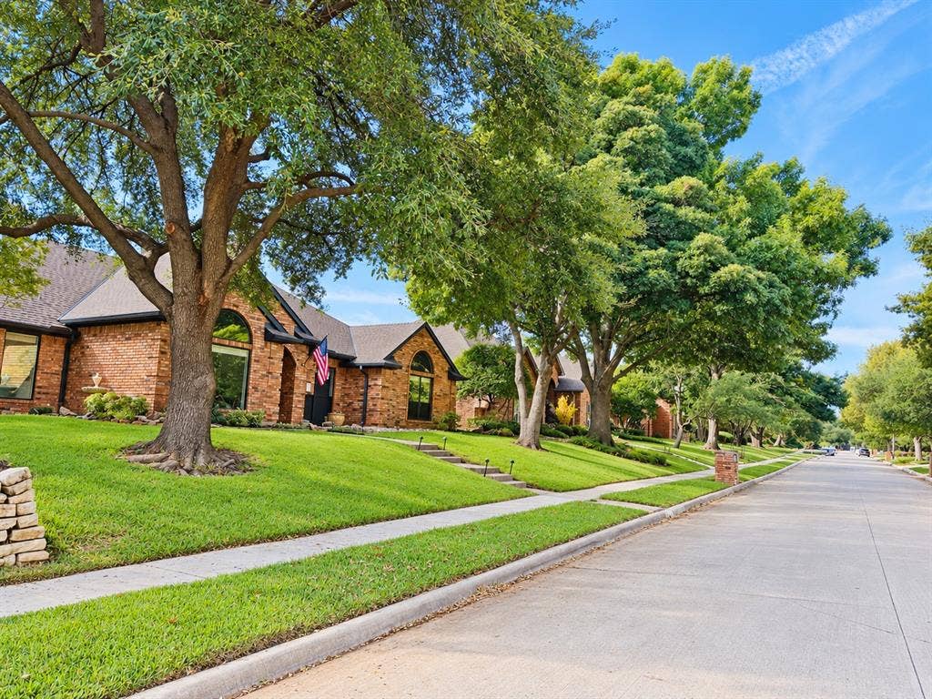 3320 Melanie Lane, Plano, TX 75023 3320 Melanie Lane, Plano, TX 75023