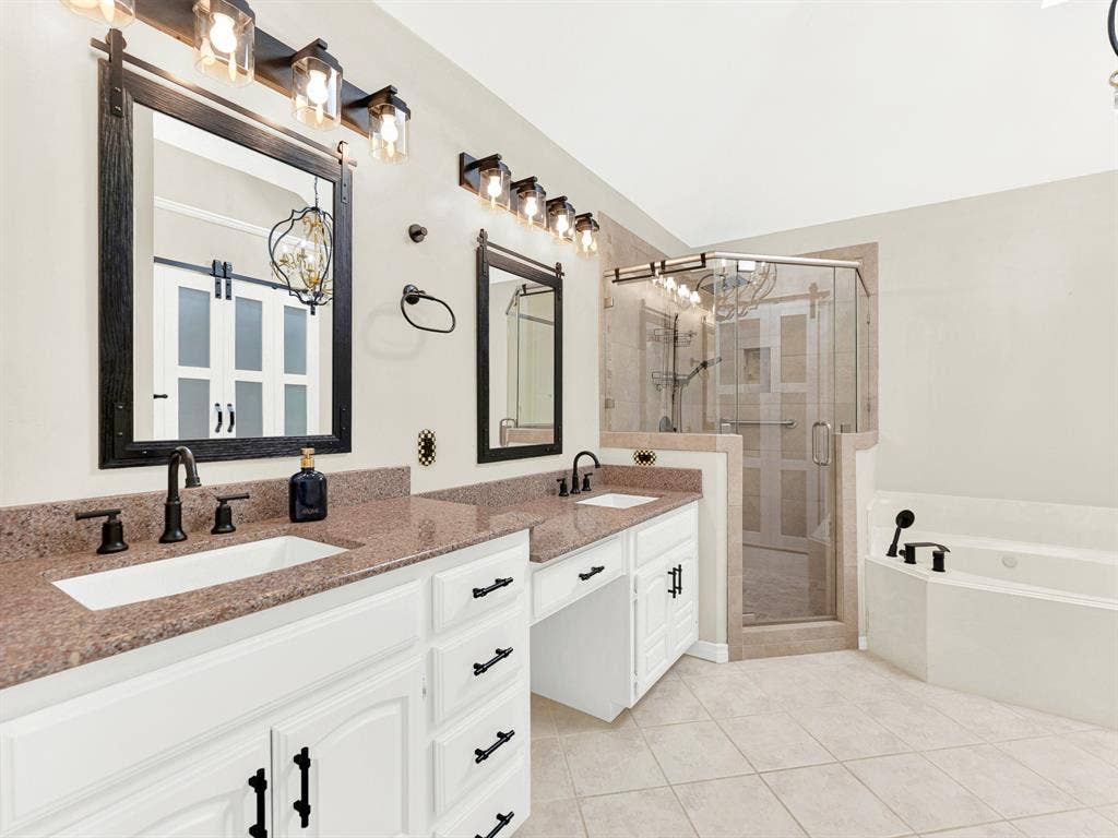 3320 Melanie Lane, Plano, TX 75023 3320 Melanie Lane, Plano, TX 75023