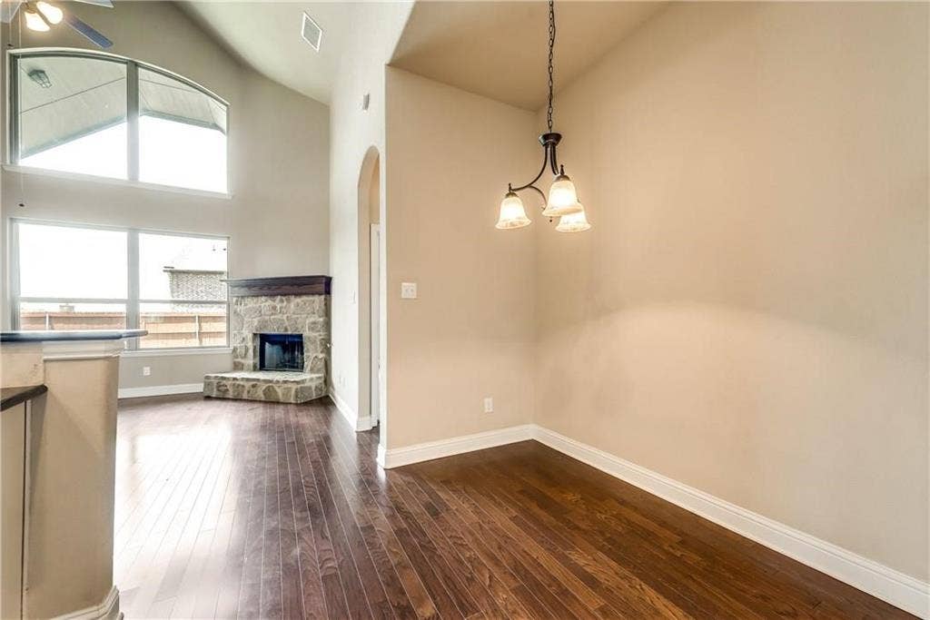 423 Florence Drive, Fate, TX 75087 423 Florence Drive, Fate, TX 75087