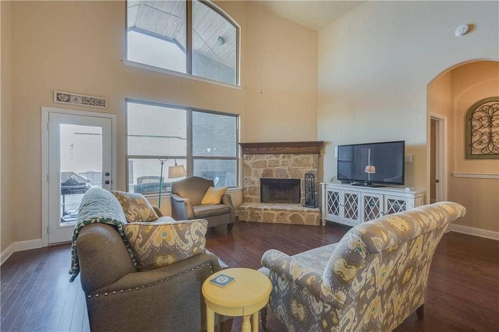 423 Florence Drive, Fate, TX 75087 423 Florence Drive, Fate, TX 75087