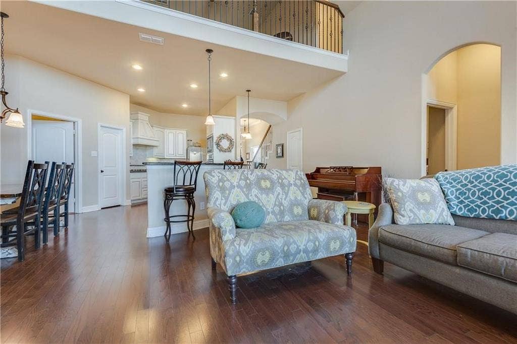 423 Florence Drive, Fate, TX 75087 423 Florence Drive, Fate, TX 75087