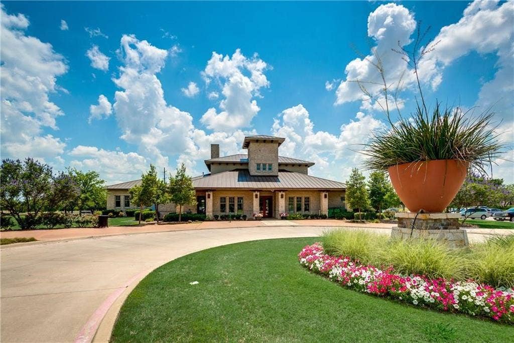 423 Florence Drive, Fate, TX 75087 423 Florence Drive, Fate, TX 75087