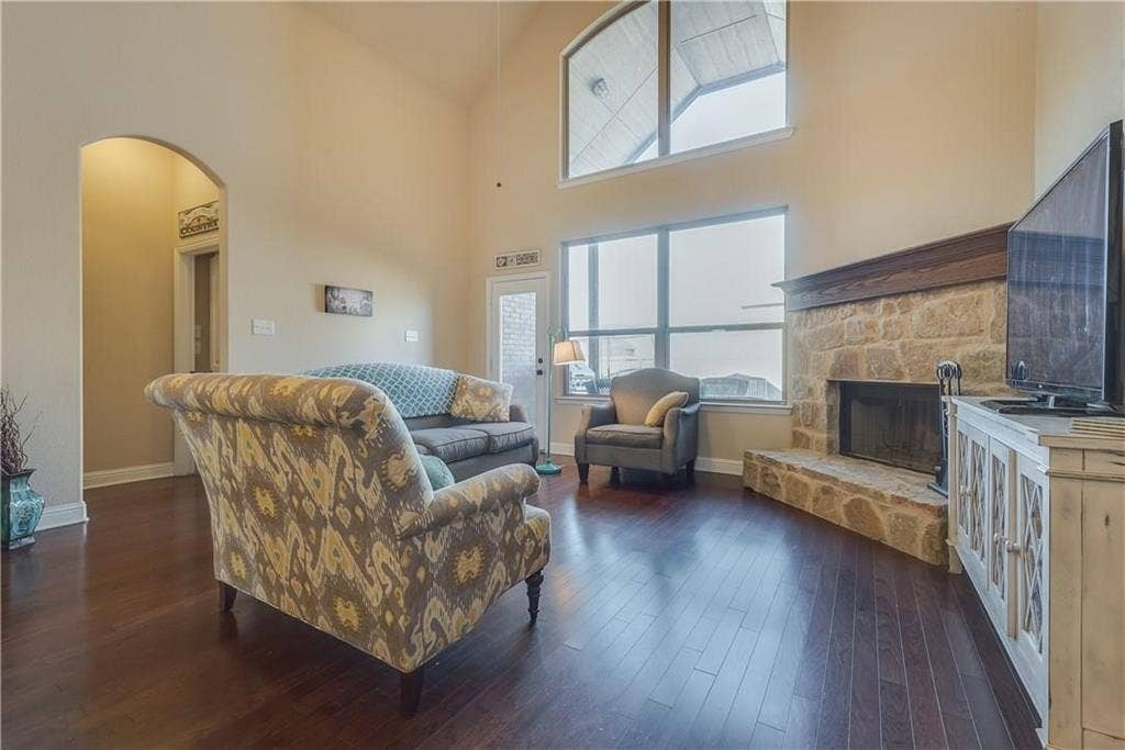 423 Florence Drive, Fate, TX 75087 423 Florence Drive, Fate, TX 75087