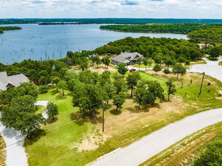 Property photo for 430 Preserve Court, Sunset, TX