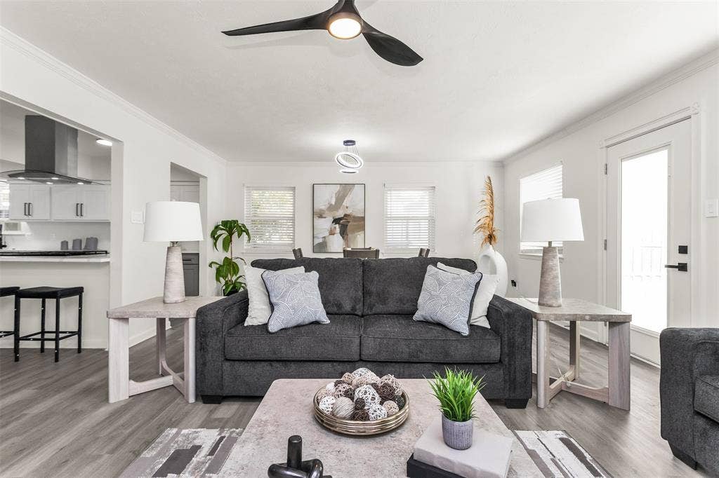 713 Kindred Lane, Richardson, TX 75080 713 Kindred Lane, Richardson, TX 75080