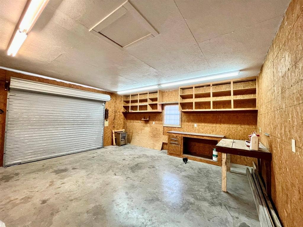 110 N Hwy 34 Street, Kaufman, TX 75142 110 N Hwy 34 Street, Kaufman, TX 75142