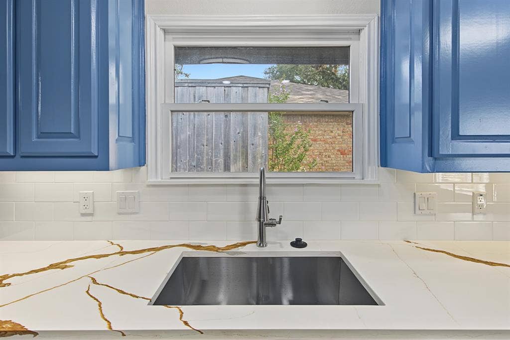 10219 Echo Ridge Court, Dallas, TX 75243 10219 Echo Ridge Court, Dallas, TX 75243