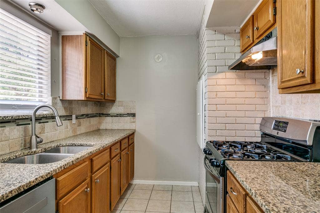 519 Salem Drive, Richardson, TX 75080 519 Salem Drive, Richardson, TX 75080