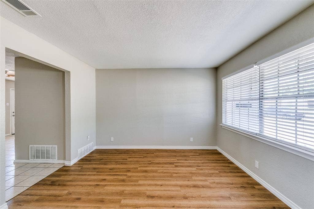 519 Salem Drive, Richardson, TX 75080 519 Salem Drive, Richardson, TX 75080