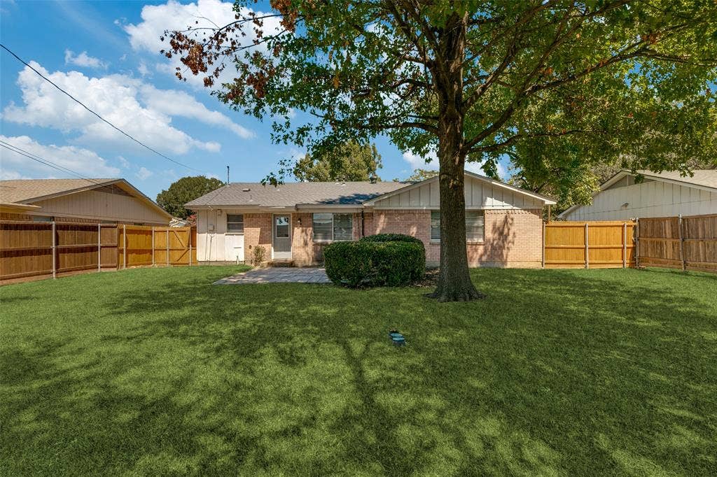 519 Salem Drive, Richardson, TX 75080 519 Salem Drive, Richardson, TX 75080