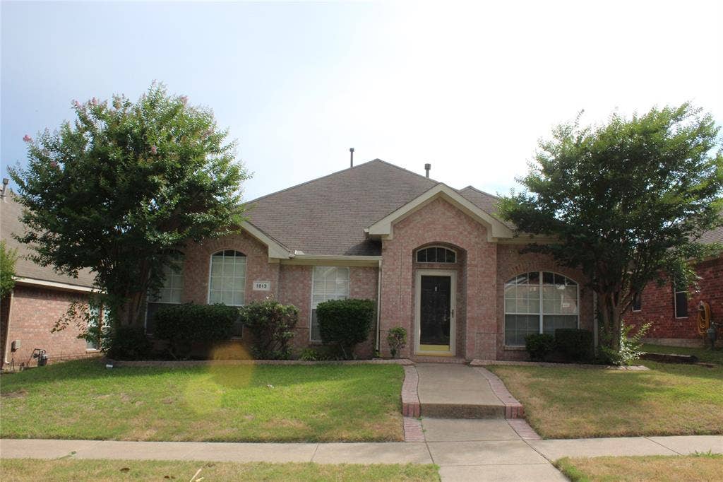 1813 Arbor Creek Drive, Garland, TX 75040 1813 Arbor Creek Drive, Garland, TX 75040