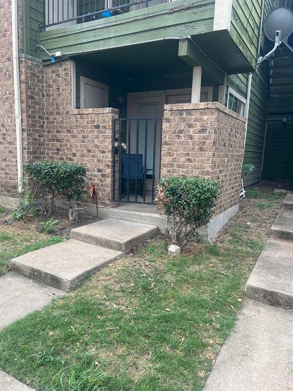 9823 Walnut Street, #L-114, Dallas, TX 75243