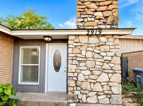 Property photo for 2919 Lourdes Street, Dallas, TX