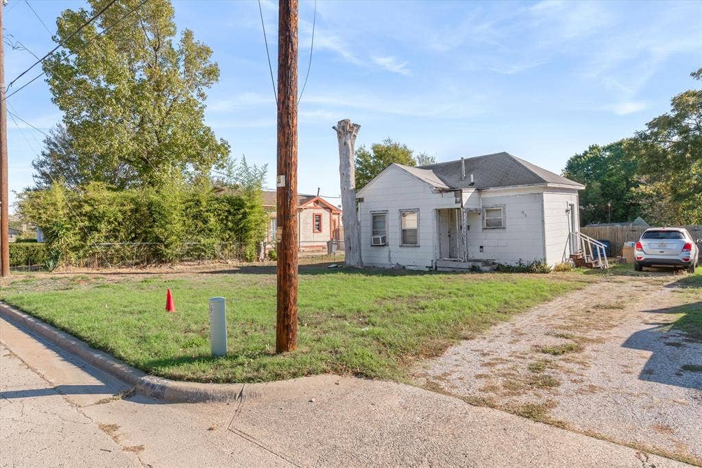 918 N Jefferson Street, Lancaster, TX 75146 918 N Jefferson Street, Lancaster, TX 75146