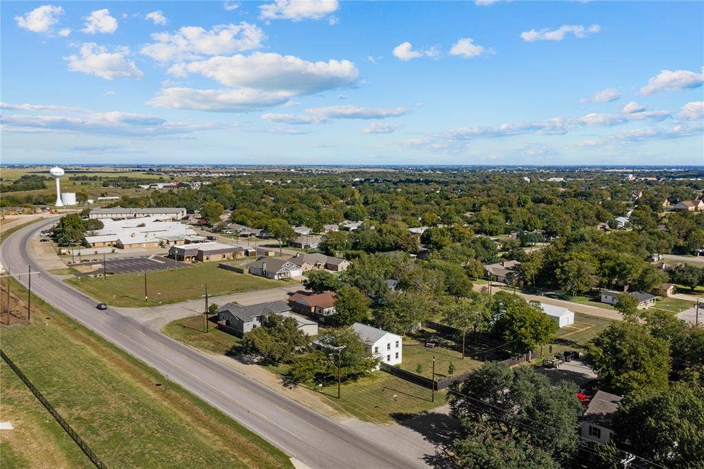 608 Johnson Drive, McGregor, TX 76657