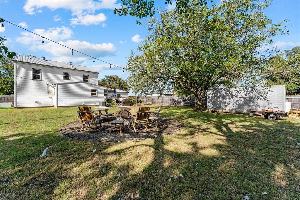 608 Johnson Drive, McGregor, TX 76657