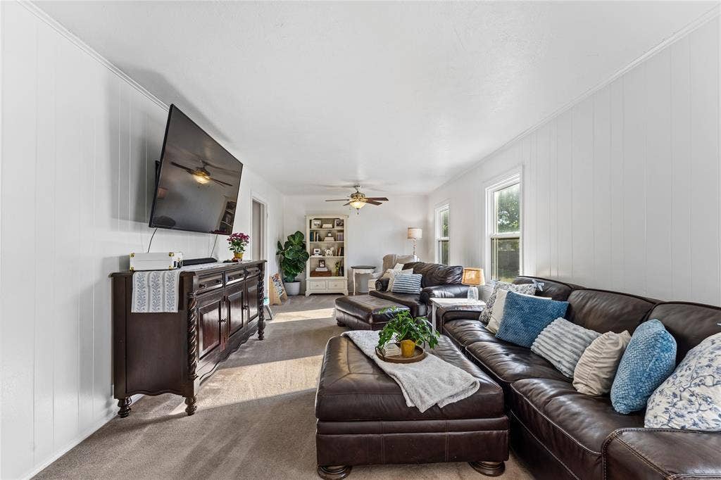 608 Johnson Drive, McGregor, TX 76657