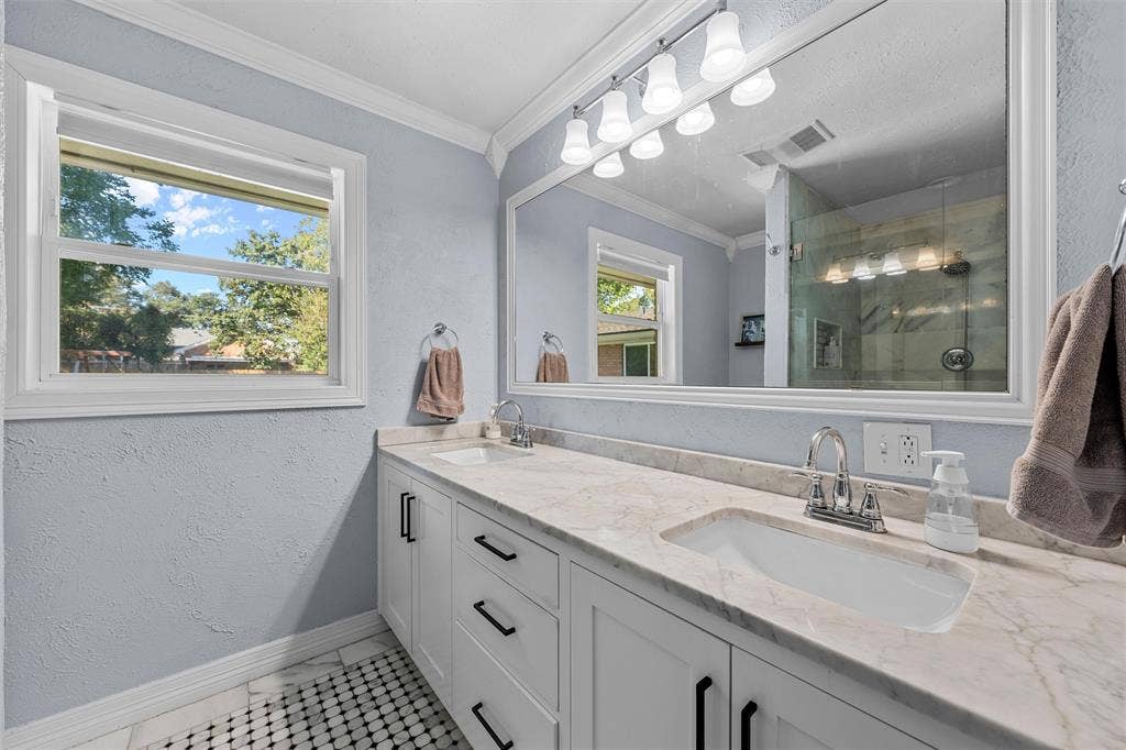 4217 Grim Avenue, Waco, TX 76710