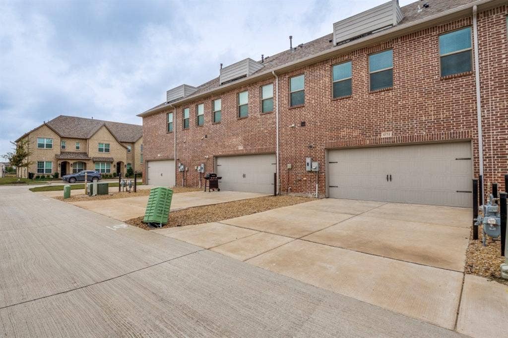 6134 Blythe Drive, Frisco, TX 75035 6134 Blythe Drive, Frisco, TX 75035