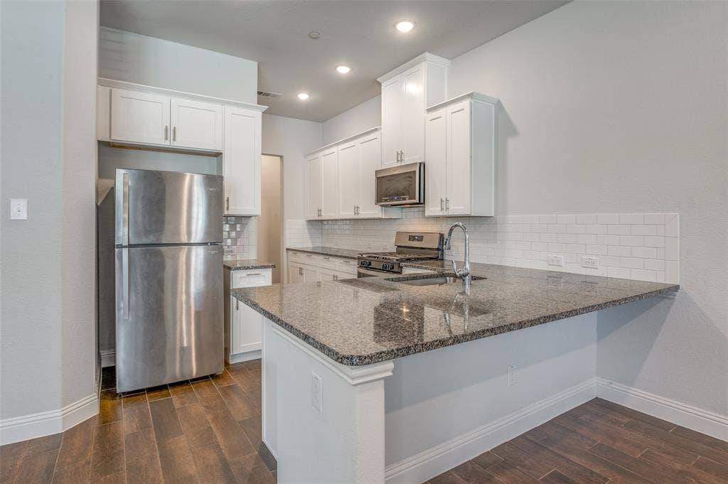 6134 Blythe Drive, Frisco, TX 75035 6134 Blythe Drive, Frisco, TX 75035