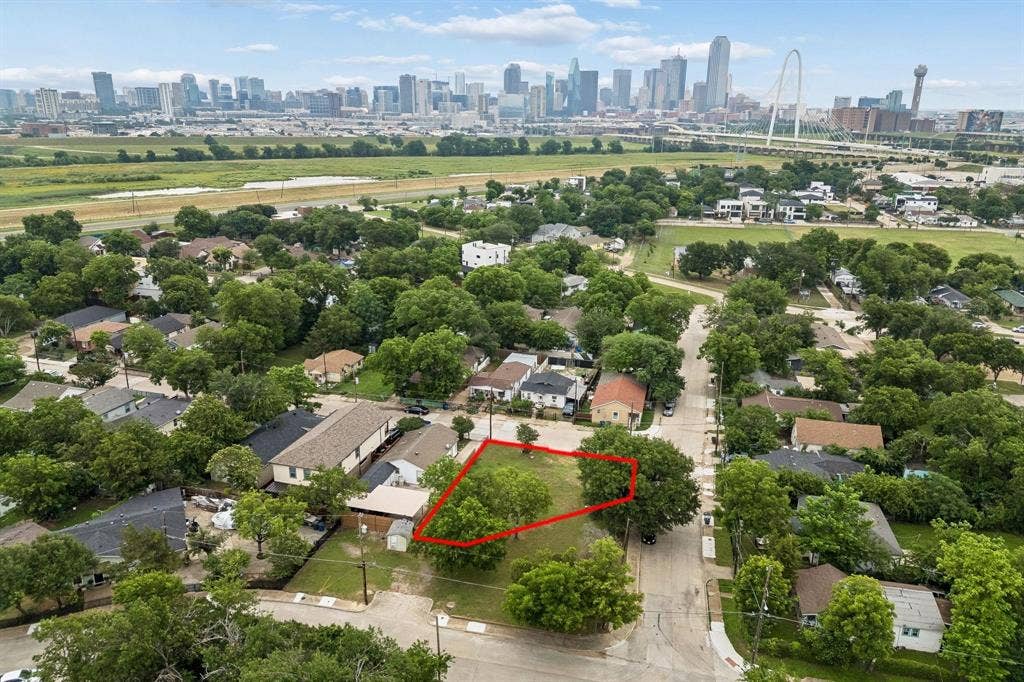 3305 Brantley Street, Dallas, TX 75212