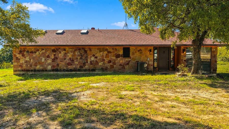 Property photo for 590 Don Propp Road, Azle, TX