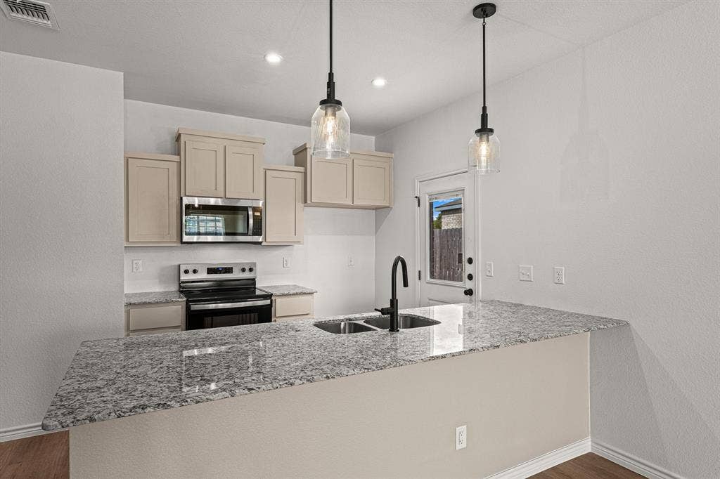 202 Dolphin Drive, Temple, TX 76501 202 Dolphin Drive, Temple, TX 76501