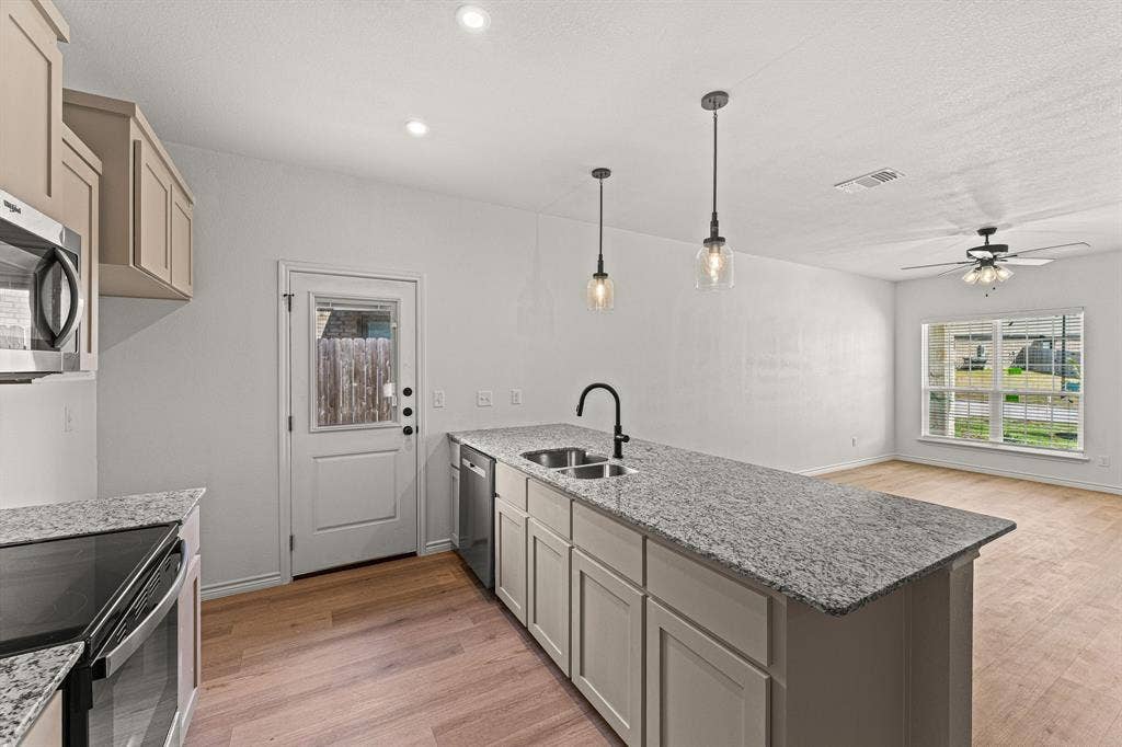 202 Dolphin Drive, Temple, TX 76501 202 Dolphin Drive, Temple, TX 76501
