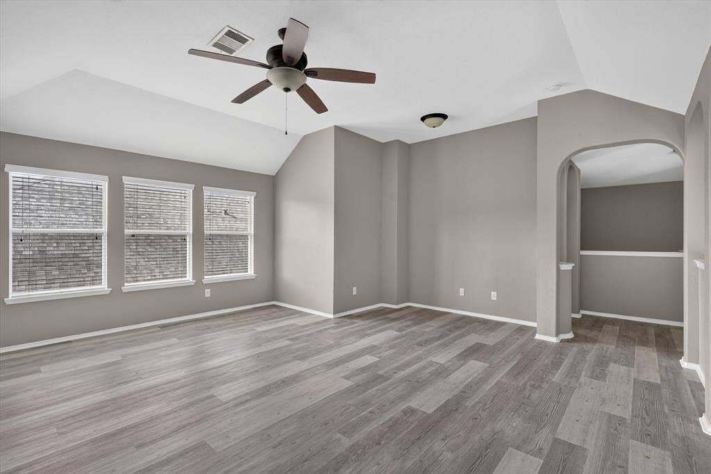 424 Castle Street, DeSoto, TX 75115